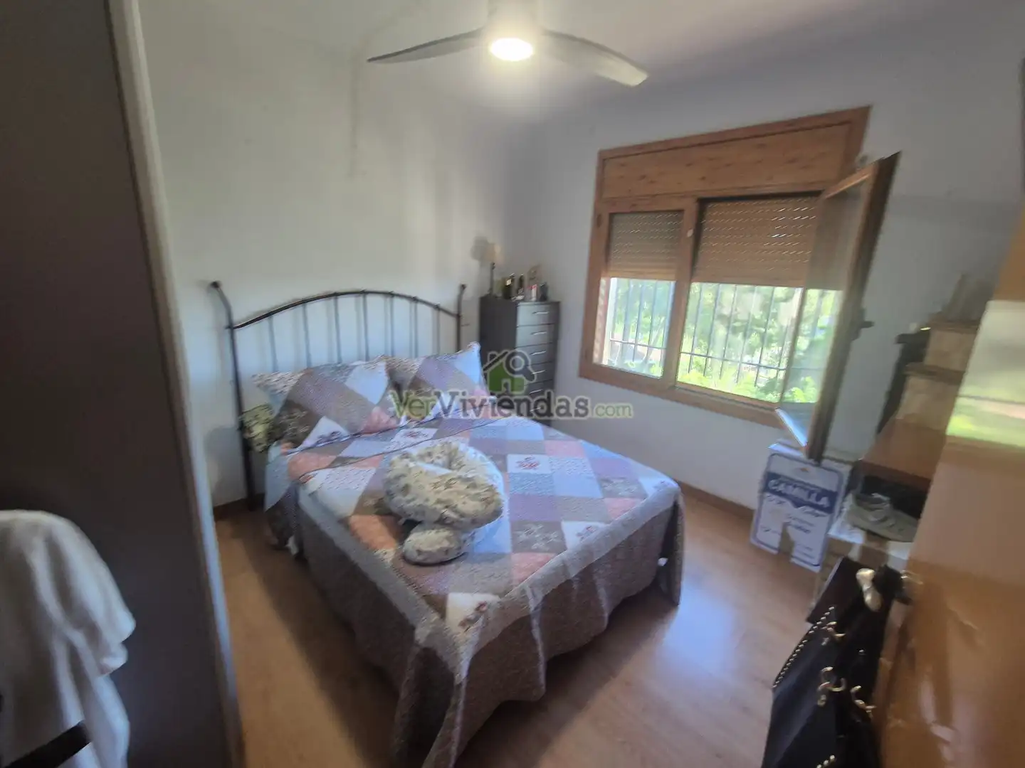Habitación de Casa o chalet en venta en Corbera de Llobregat con Calefacción, Jardín privado y Parquet