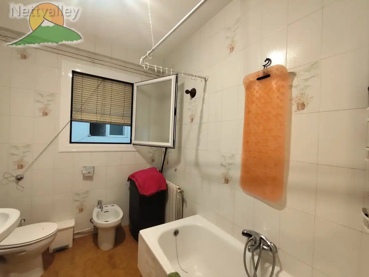 Bathroom of Houses for sale in Dúrcal, Granada