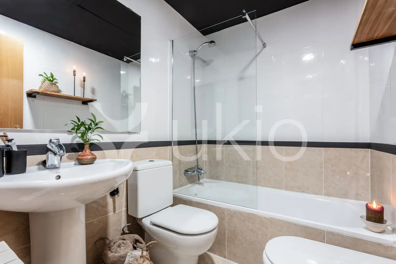 Baño de Apartamento de alquiler en Madrid con Aire acondicionado, Calefacción y Amueblado