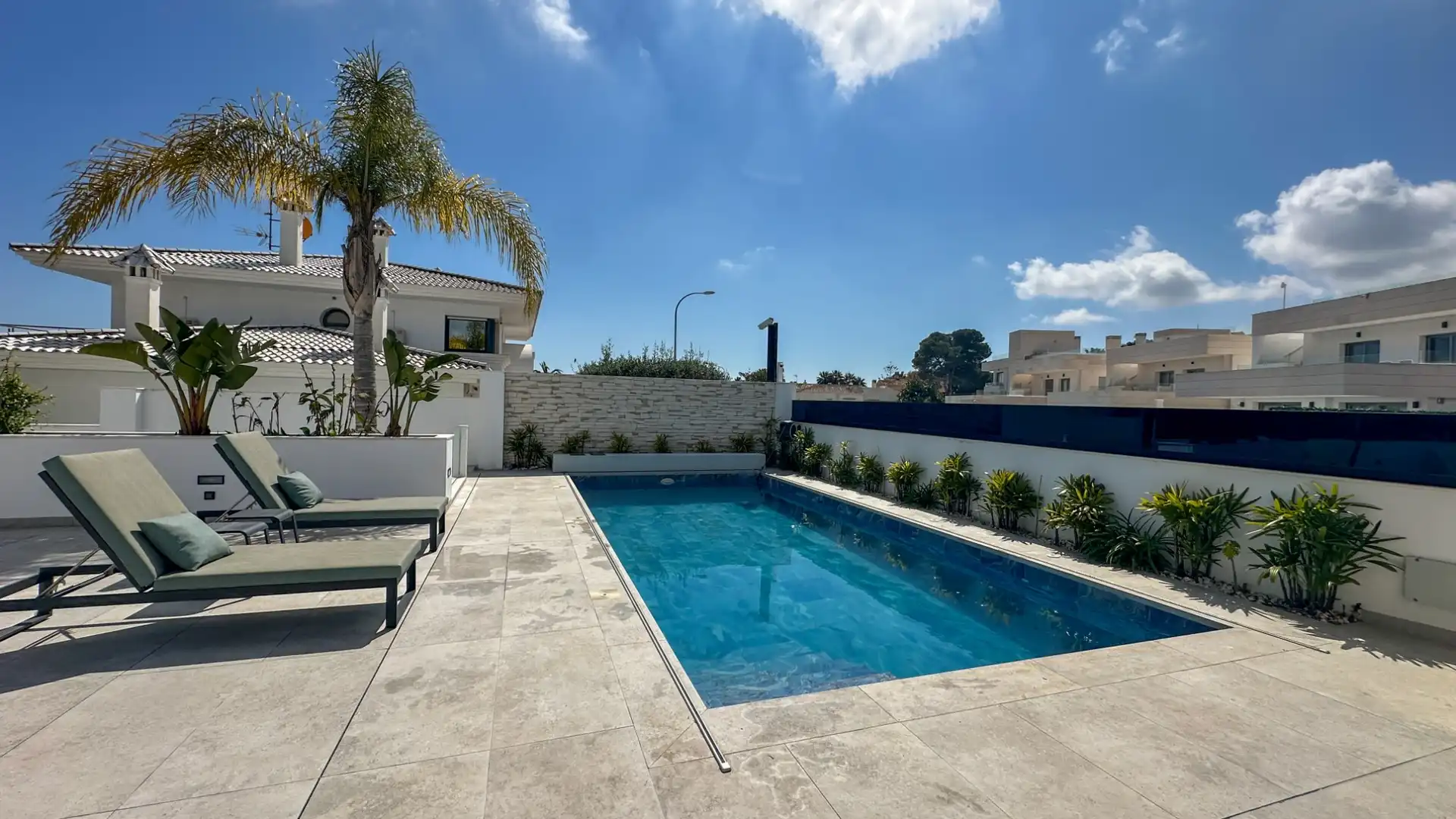 Swimming pool of Houses for sale in Orihuela  with Air Conditioner, Swimming Pool and Oven