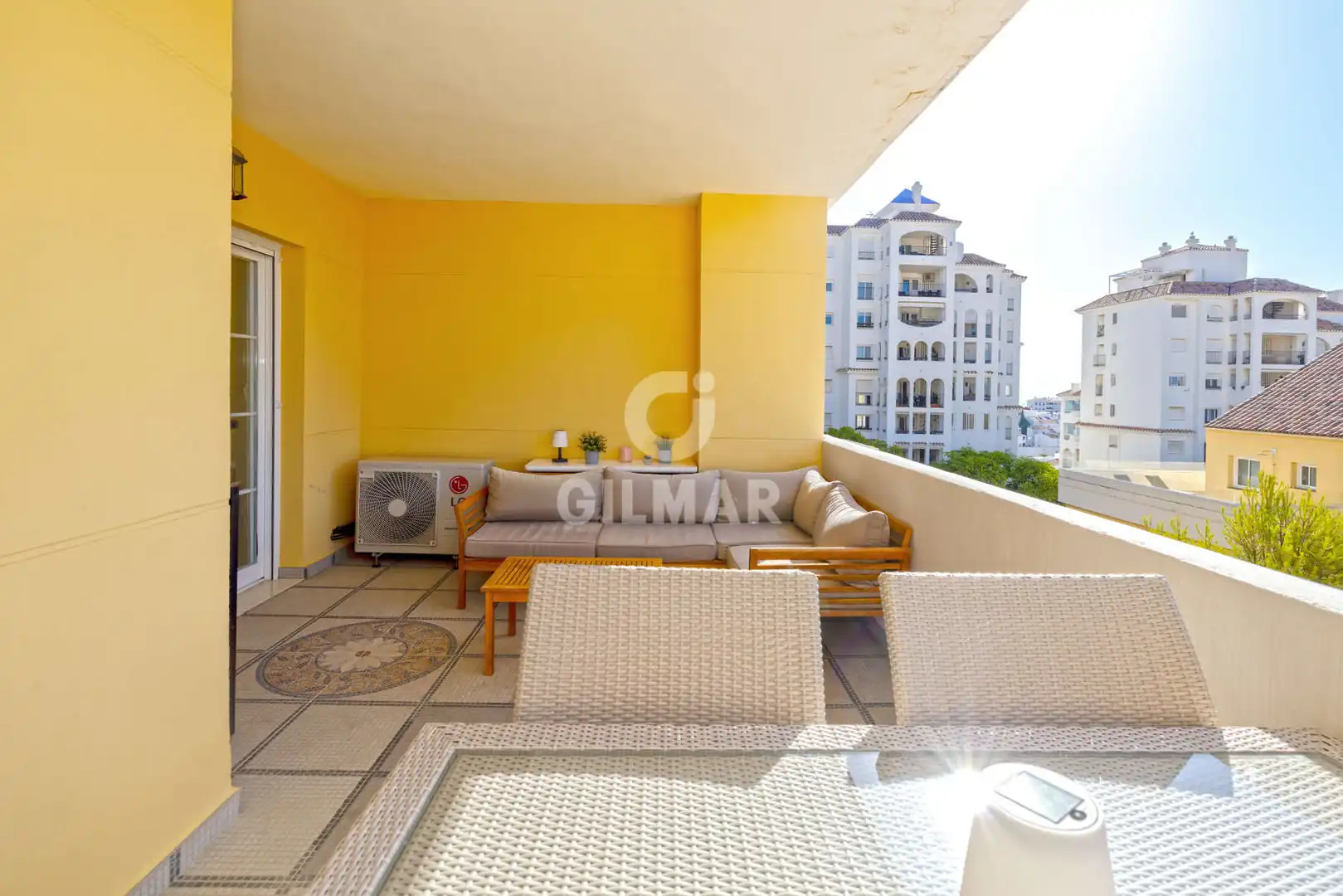 Terrassa de Apartament en venda en Estepona amb Piscina i Balcó