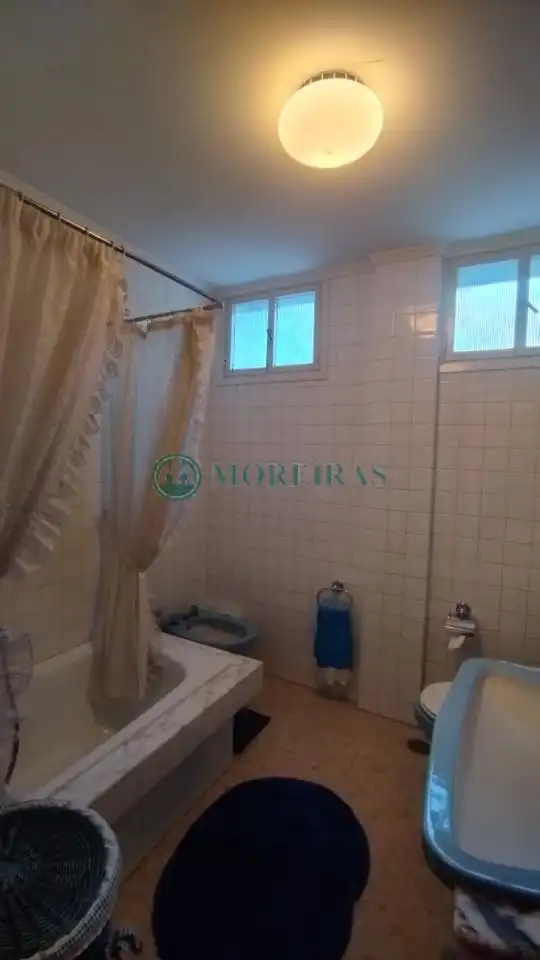 Bathroom of Houses for sale in Ourense Capital   with Heating and Private garden