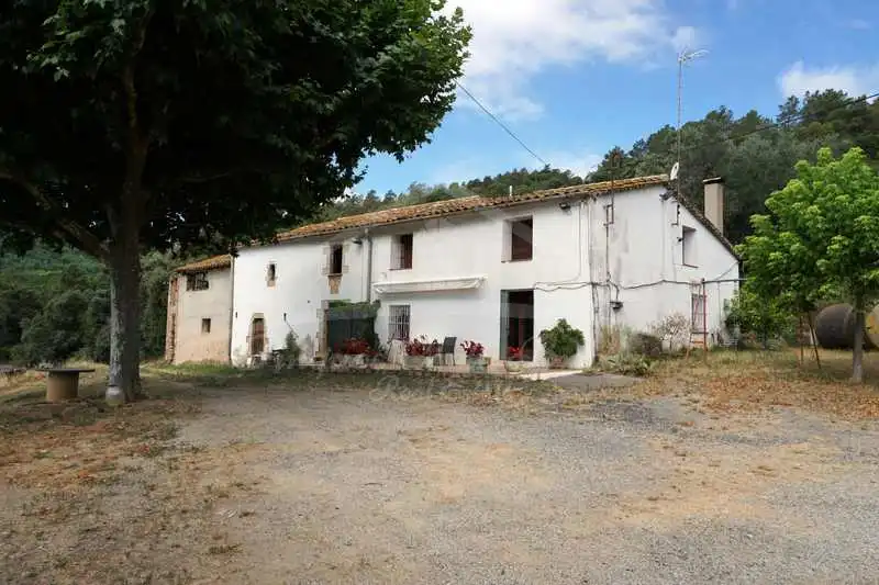 Vista exterior de Finca rústica en venda en Brunyola i Sant Martí Sapresa amb Calefacció, Jardí privat i Terrassa