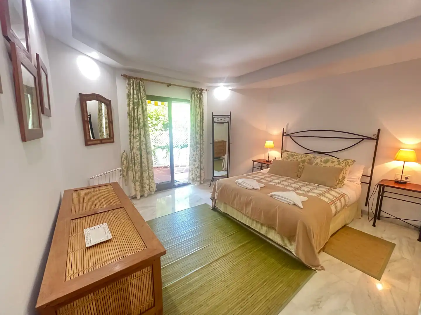 Bedroom of Flat for rent in Marbella  with Air Conditioner, Heating and Furnished