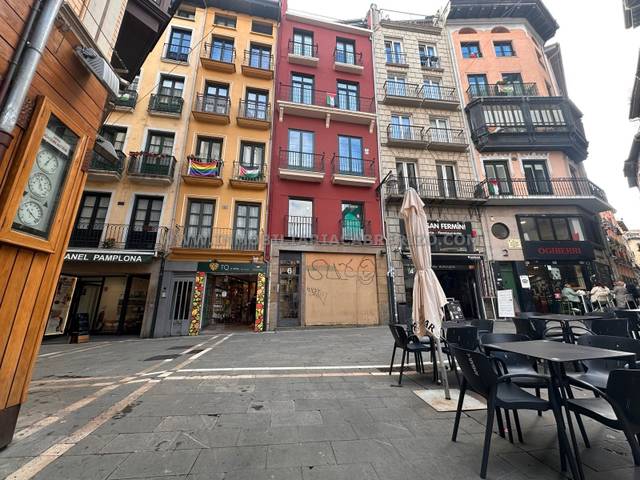 Local comercial en Venta en Calle Calceteros en Casco Antiguo