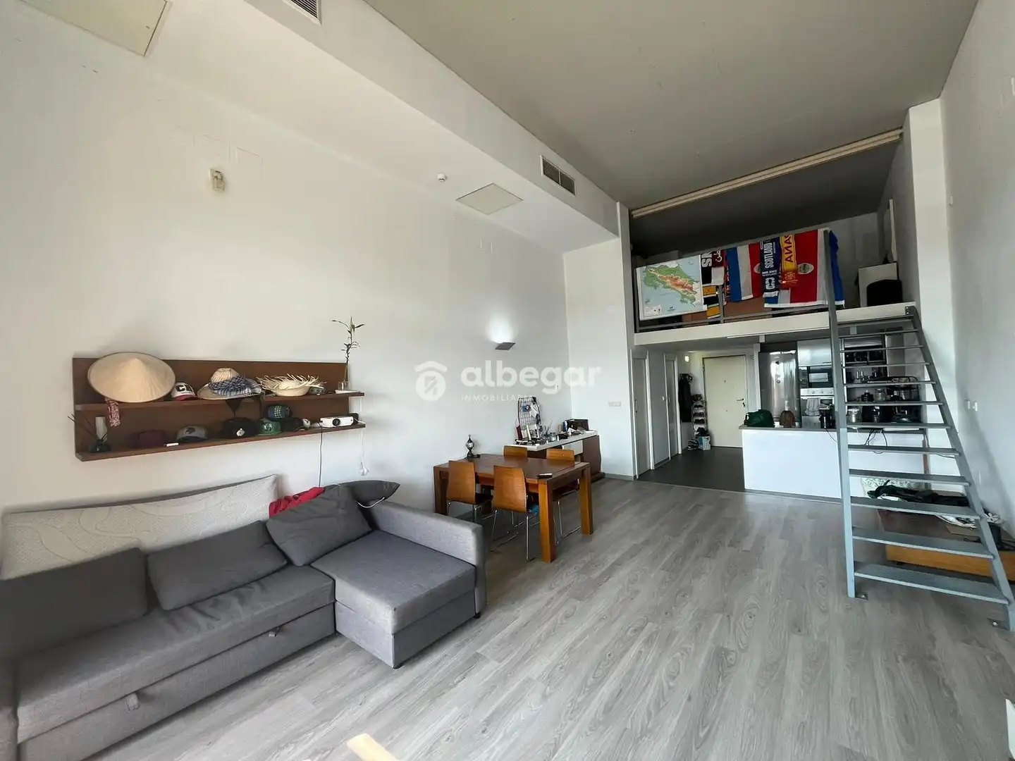 Wohnung zur Miete in Valencia mit Klimaanlage, Terrasse und Schwimmbad