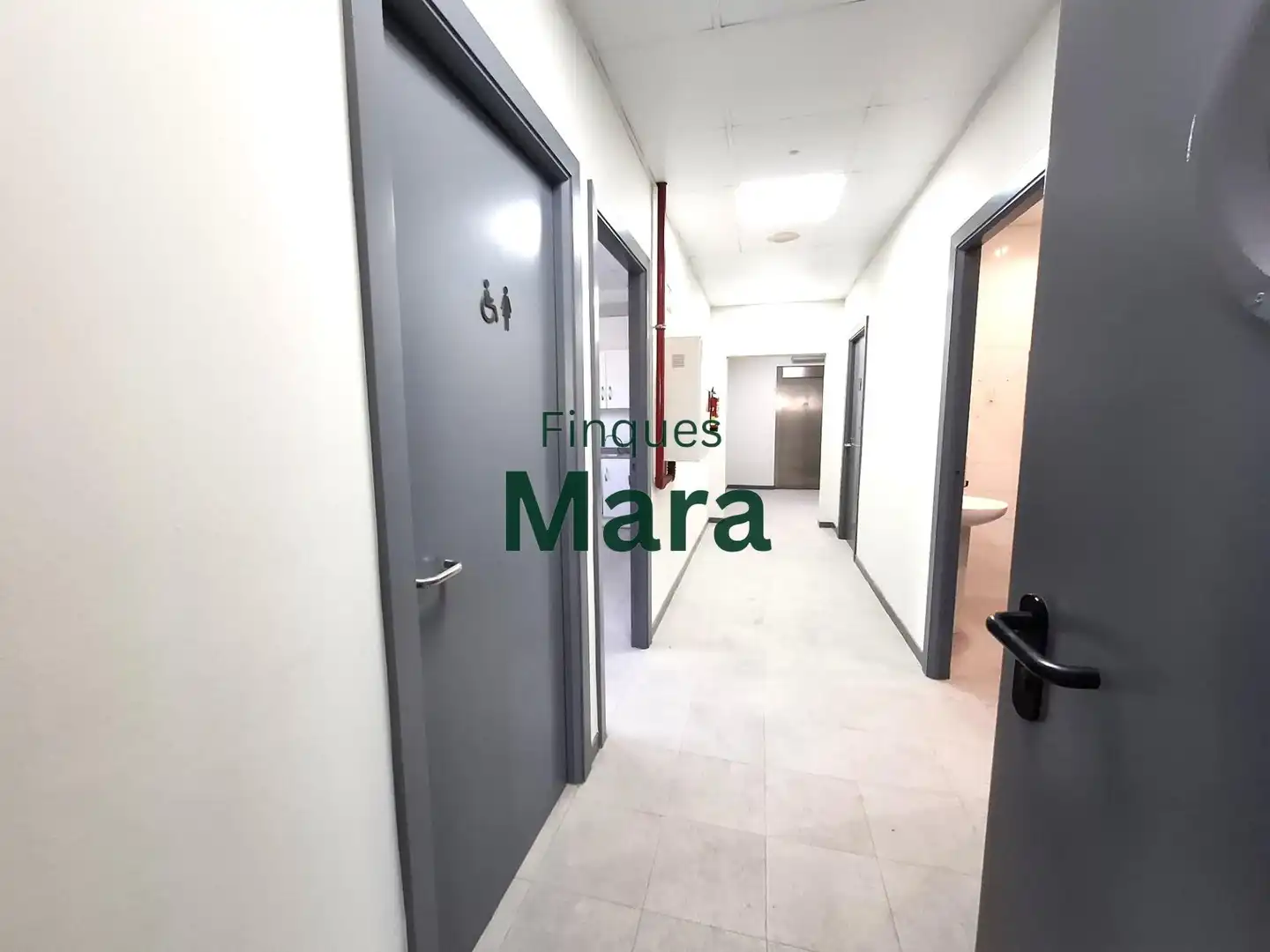 Office for rent in Sant Boi de Llobregat  with Air Conditioner