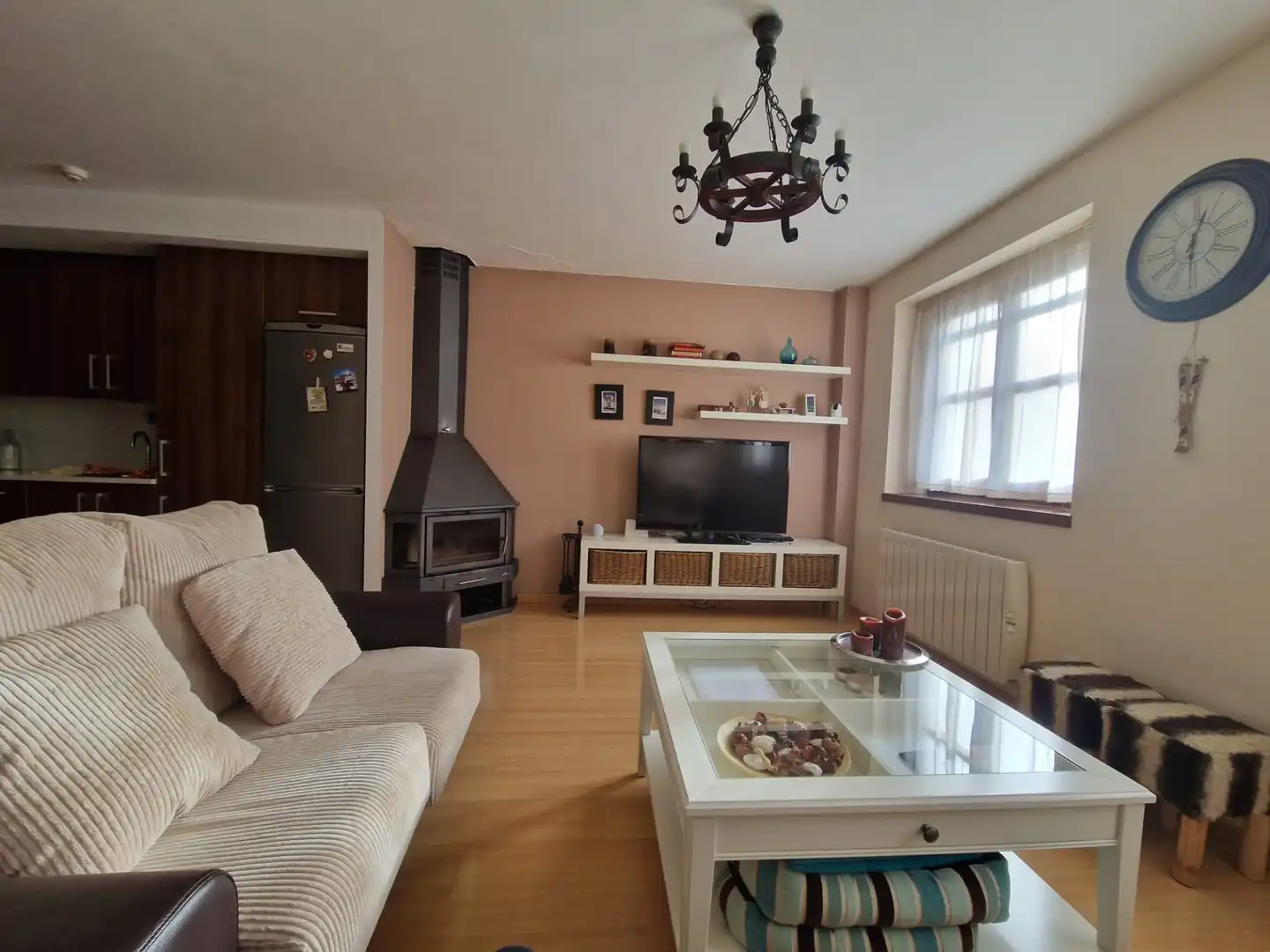 Sala de estar de Apartamento en venta en Benasque con Aire acondicionado, Calefacción y Amueblado