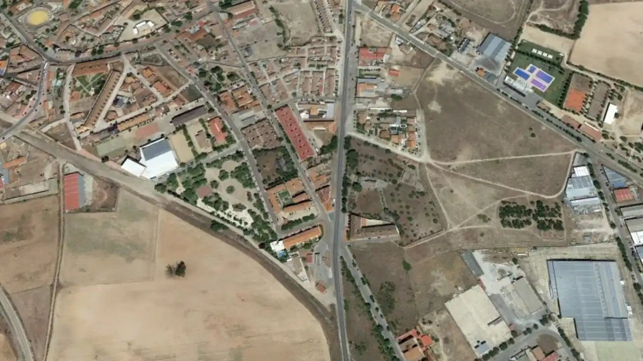 Wohnbaugrundstück zum Verkauf in Olmedo, imagen 4