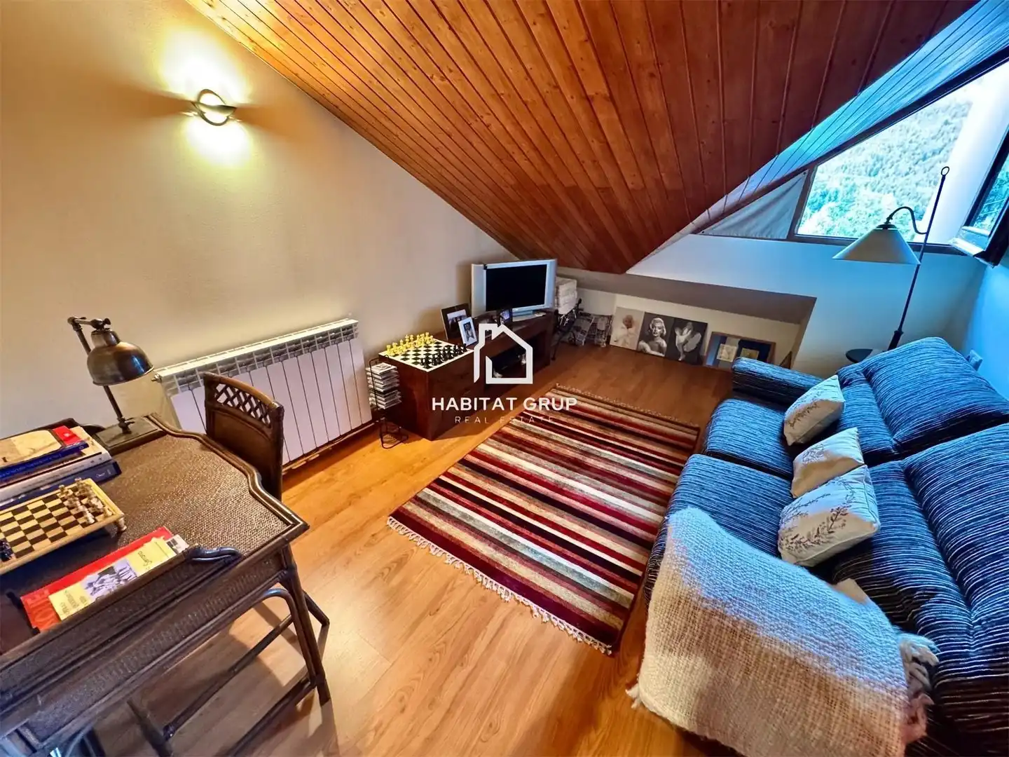 Sala de estar de Dúplex en venta en Alp con Calefacción, Terraza y Trastero
