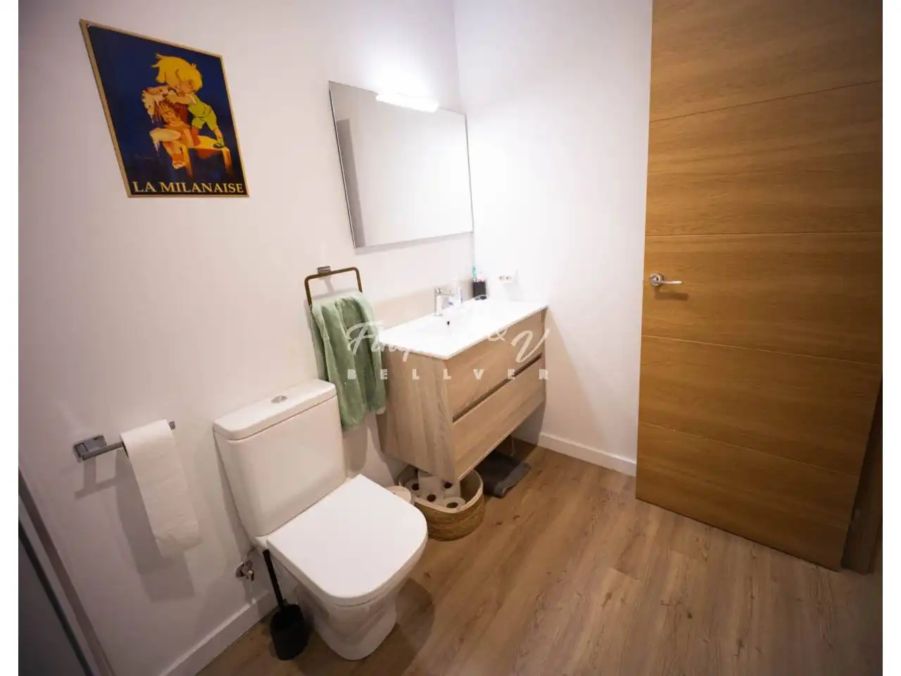 Baño de Apartamento en venta en Bellver de Cerdanya con Aire acondicionado, Calefacción y Parquet