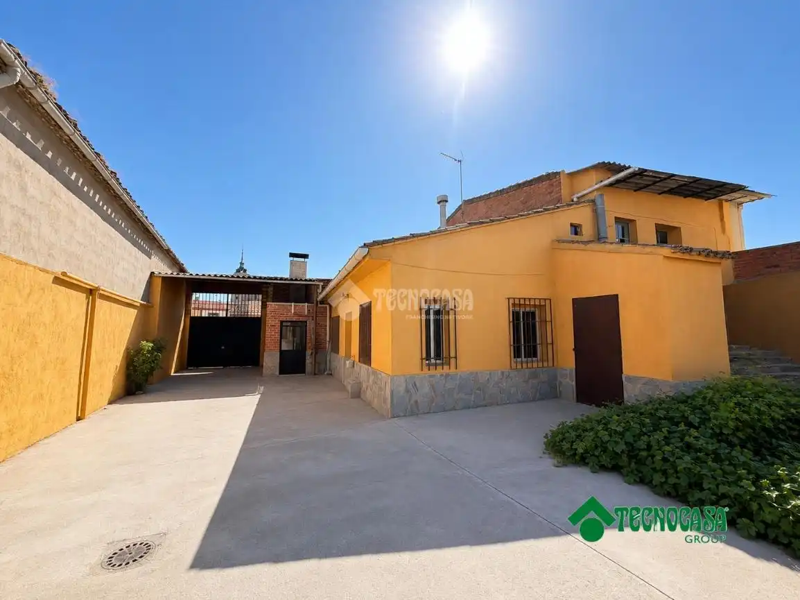 Exterior view of Detached homes for sale in Carmena
