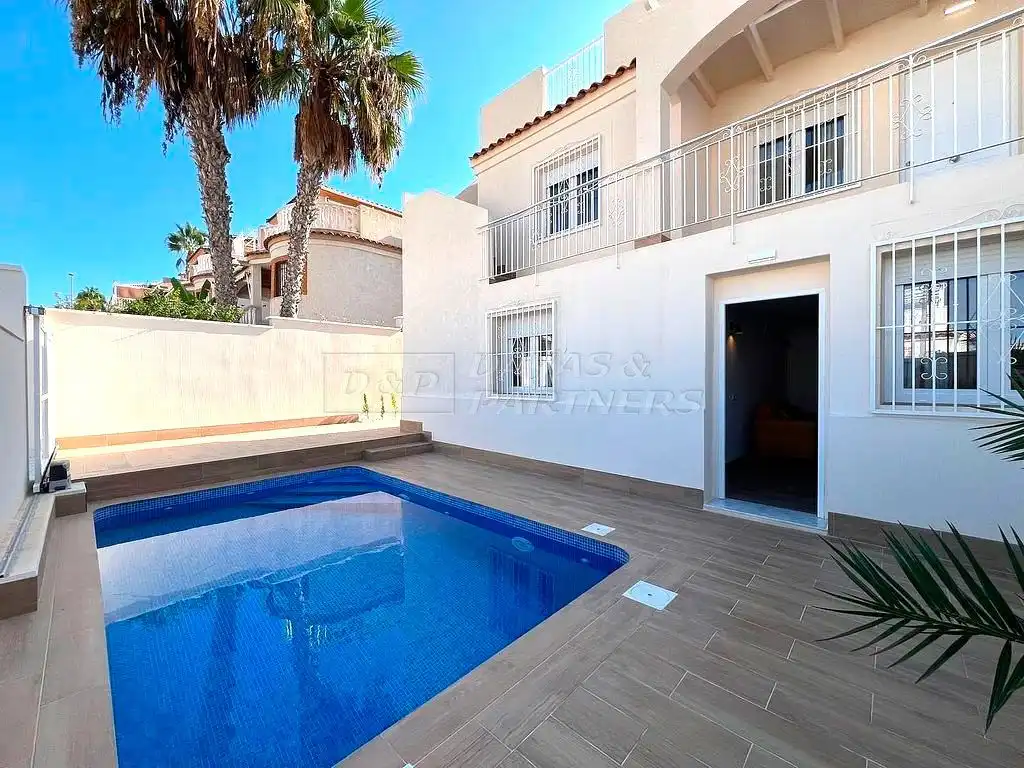 Villa avec terrasse à vendre à Playa de los Locos