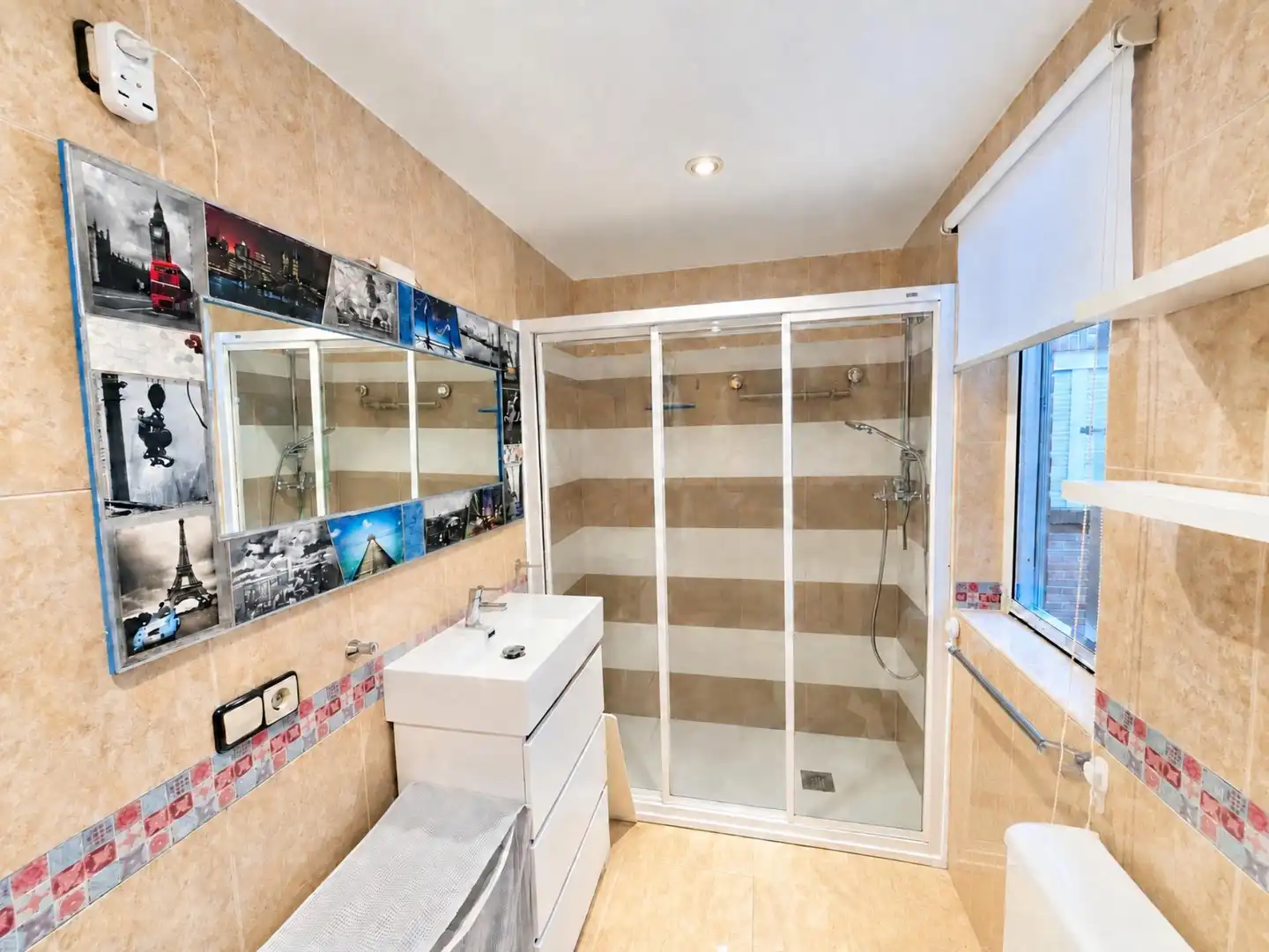 Baño de Piso en venta en Los Pinos - El Pilar