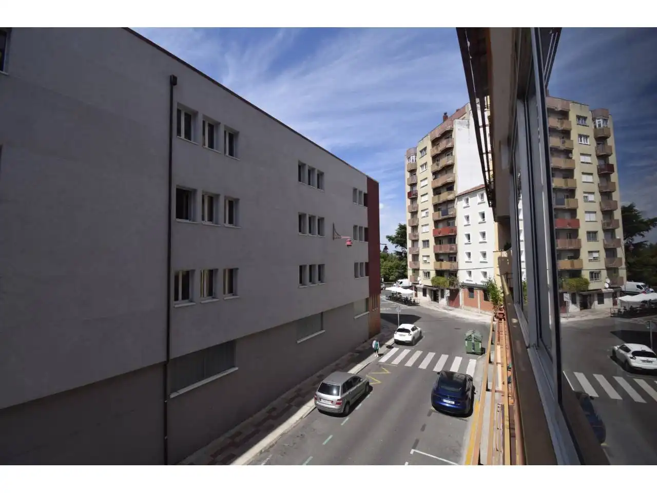 Vista exterior de Pis en venda en León Capital  amb Calefacció, Parquet i Terrassa