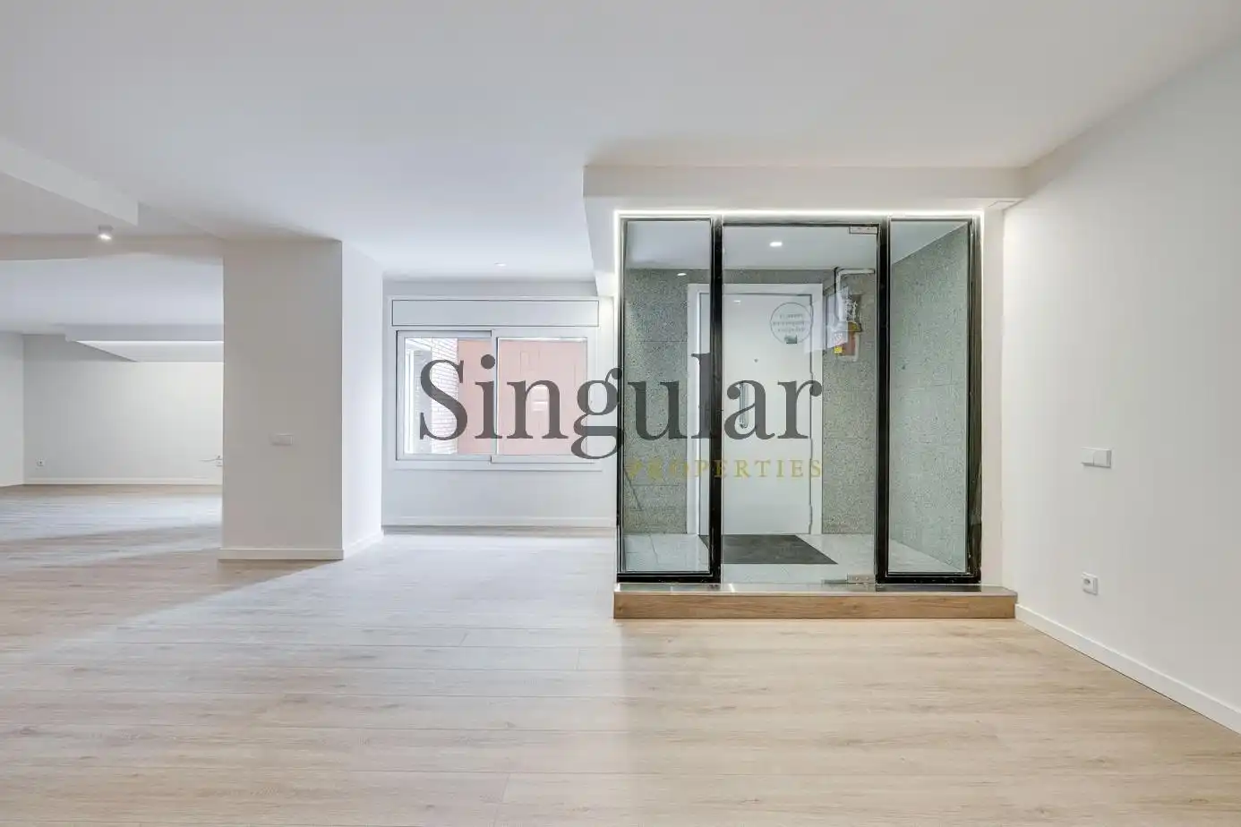 Bedroom of Premises for sale in  Barcelona Capital
