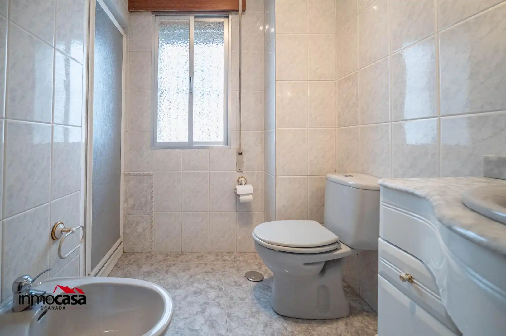 Bany de Pis en venda en Granada amb Jardí privat i Balcó