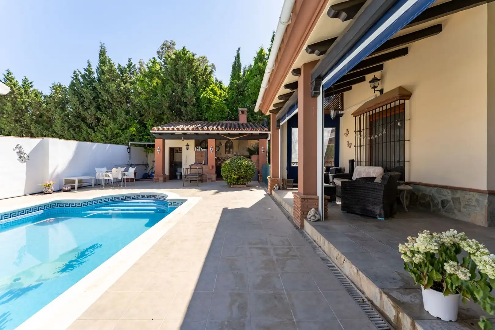 Vista exterior de Casa o chalet en venta en Alhaurín El Grande con Aire acondicionado y Piscina