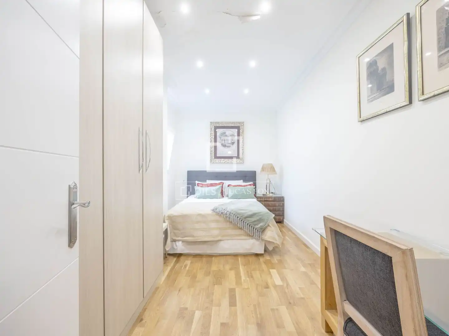 Bedroom of Flat for rent in Valencia  with Air Conditioner, Parquet flooring and Furnished