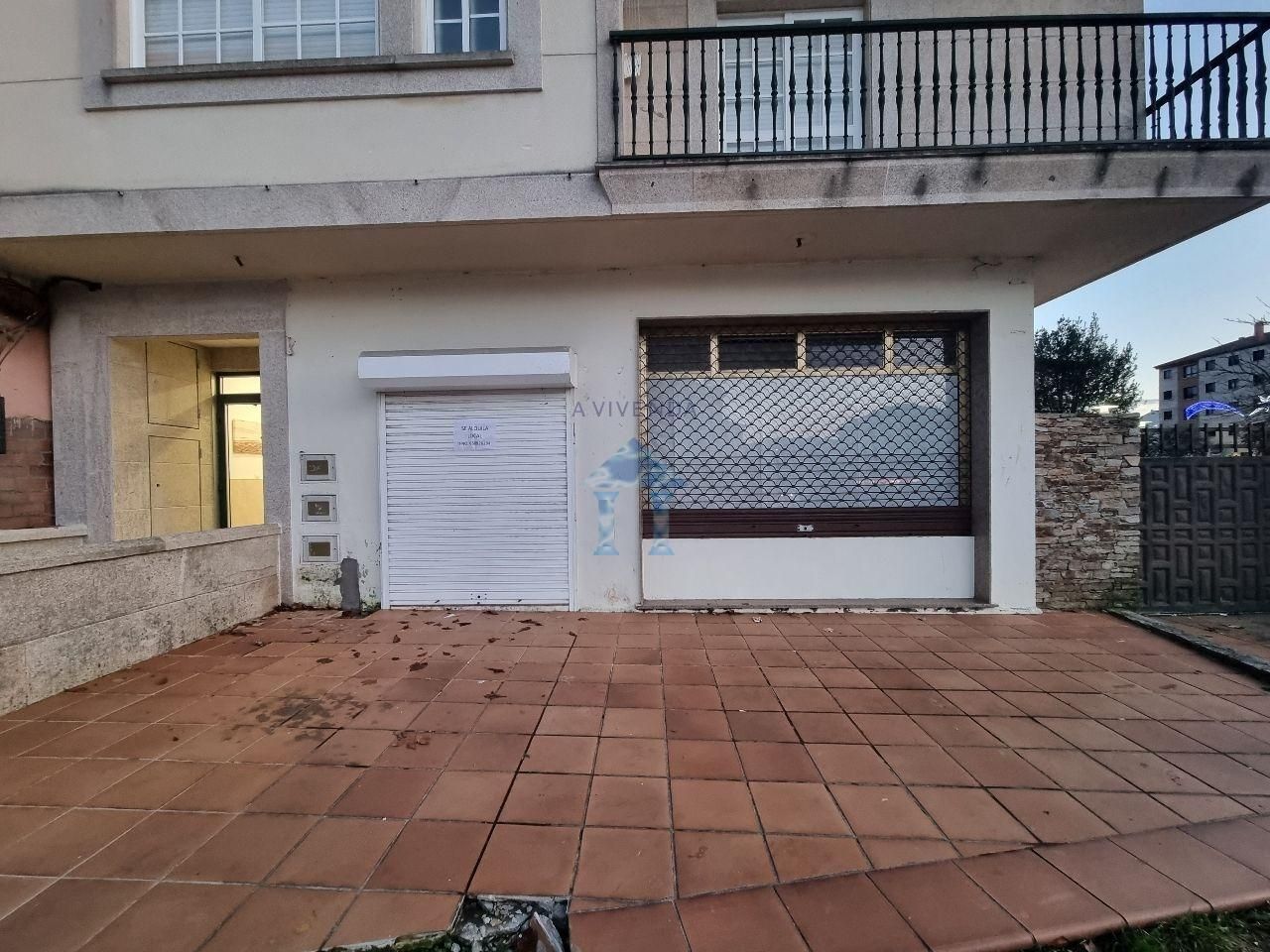 Vista exterior de Local de lloguer en Pontevedra Capital 