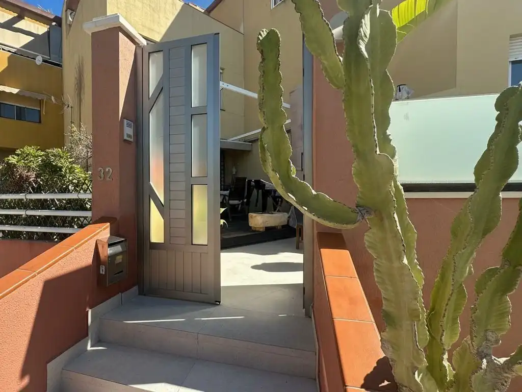 House for sale in Calle narvaez 24, imagen 2