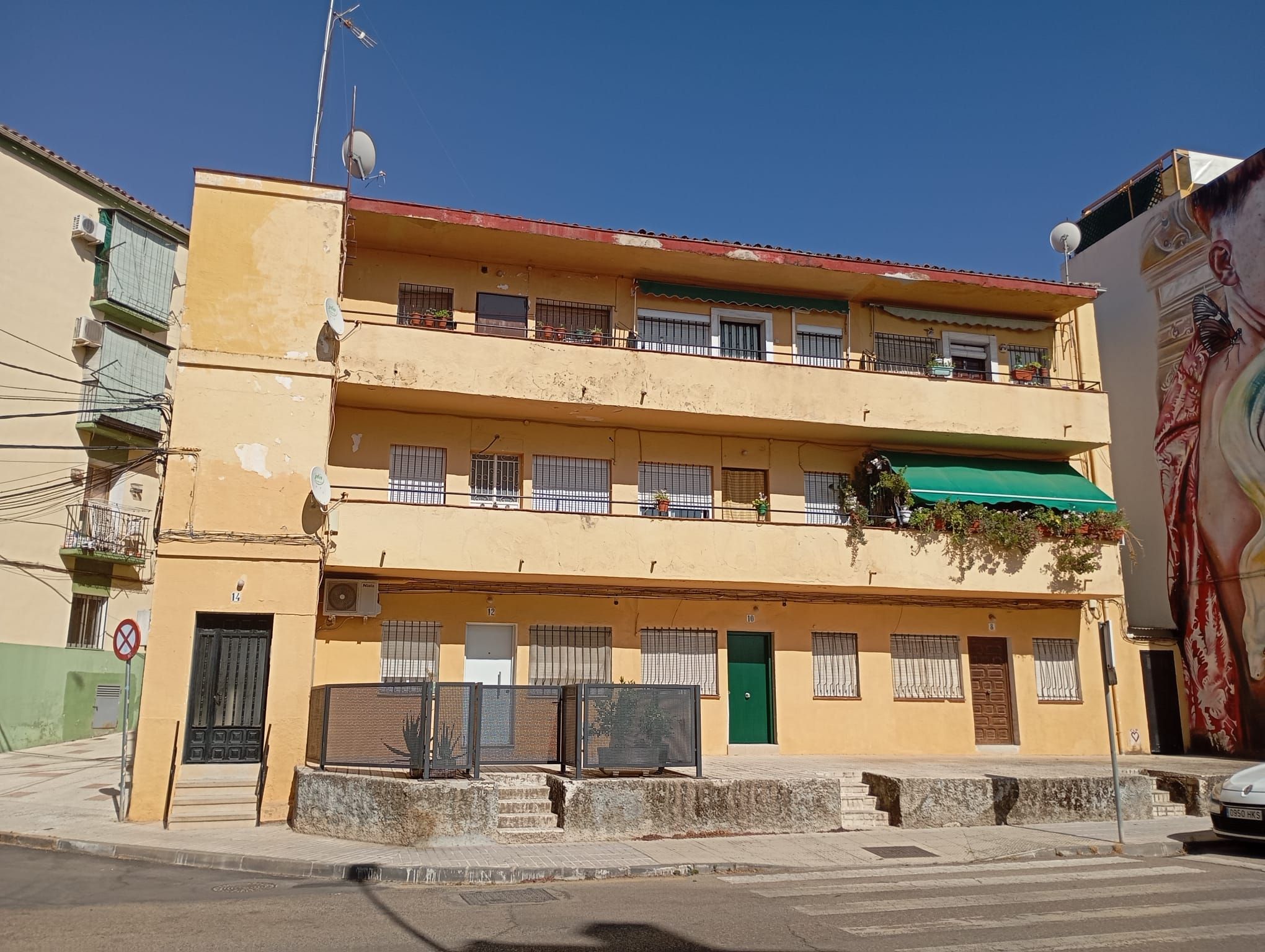 Vista exterior de Piso en venta en Linares