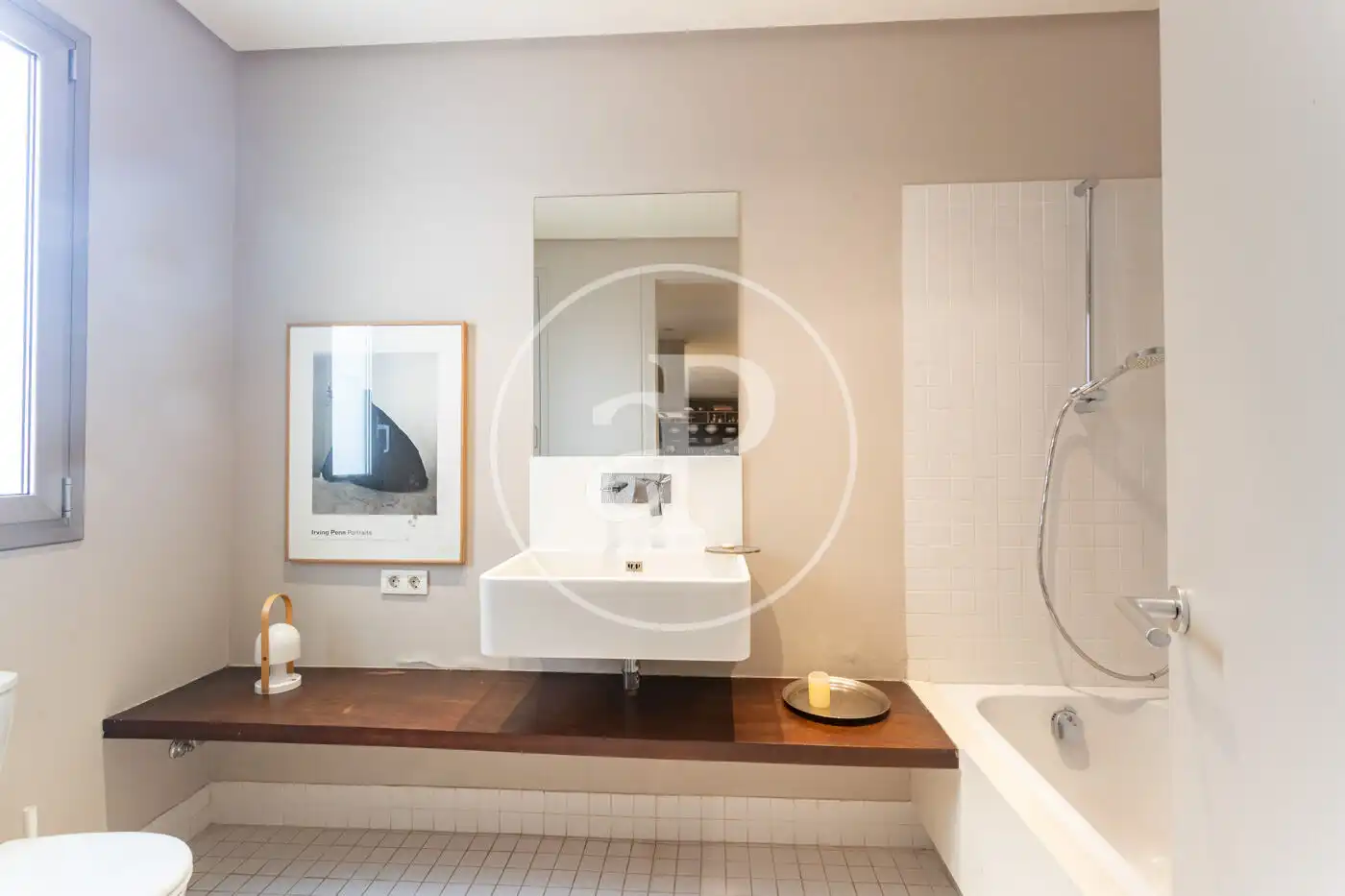 Baño de Piso de alquiler en Barcelona con Calefacción, Amueblado y Balcón