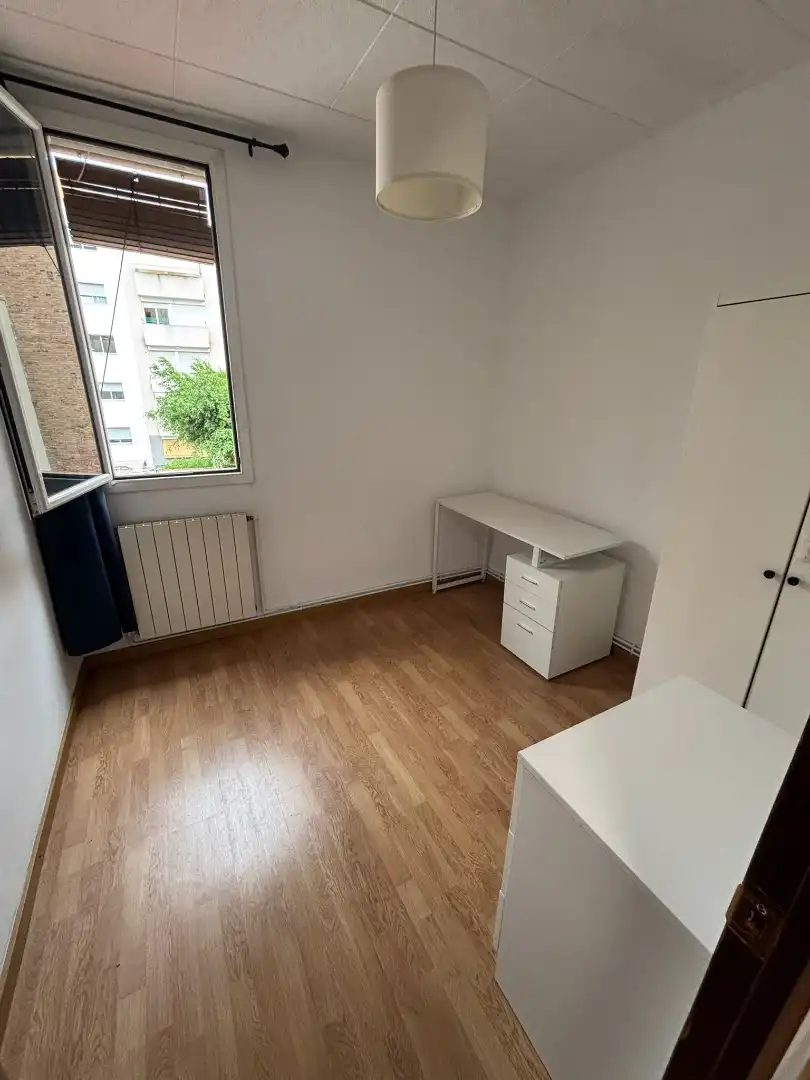 Habitación de Piso en venta en Barcelona con Aire acondicionado, Calefacción y Horno