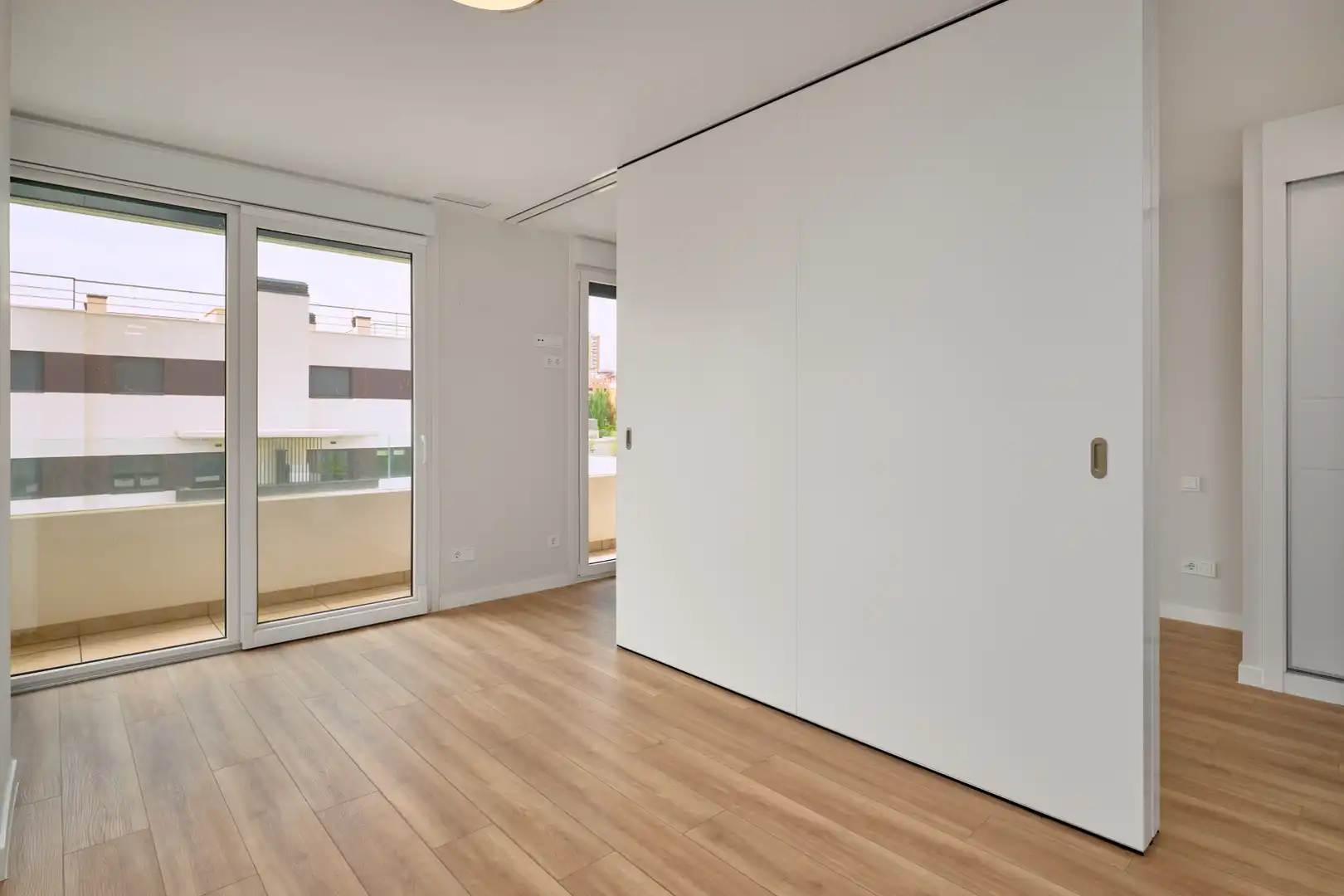 Schlafzimmer von Wohnung zur Miete in Madrid mit Klimaanlage, Terrasse und Abstellraum
