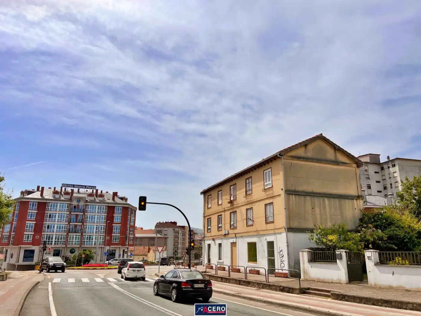 Vista exterior de Casa o xalet en venda en Camargo amb Jardí privat