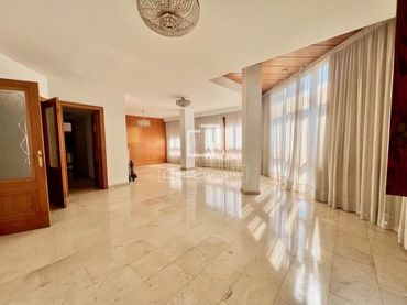 Flat with lift for sale in Ponent