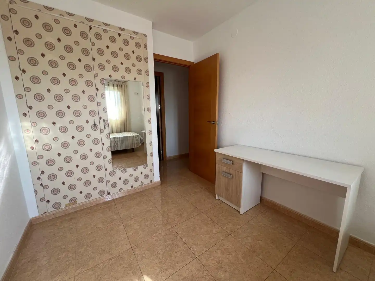 Schlafzimmer von Wohnung zur Miete in Córdoba mit Klimaanlage, Terrasse und Möbliert