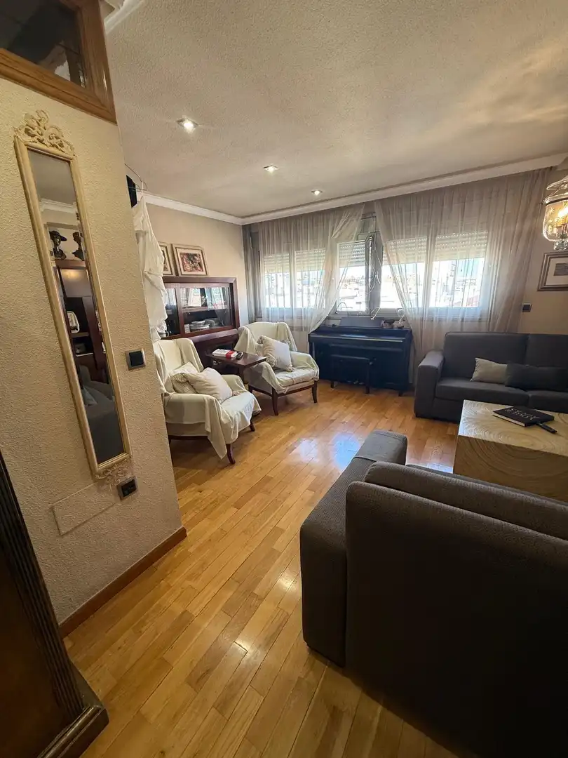 Sala d'estar de Pis en venda en Murcia amb Aire condicionat, Calefacció i Parquet