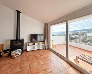 Living room of Single-family semi-detached for sale in Cadaqués  with Air Conditioner, Heating and Terrace