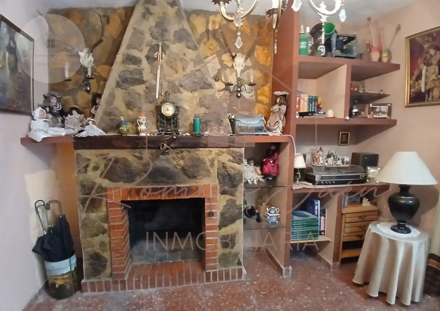 Casa o xalet en venda en Jaén amb Calefacció, Traster i Moblat