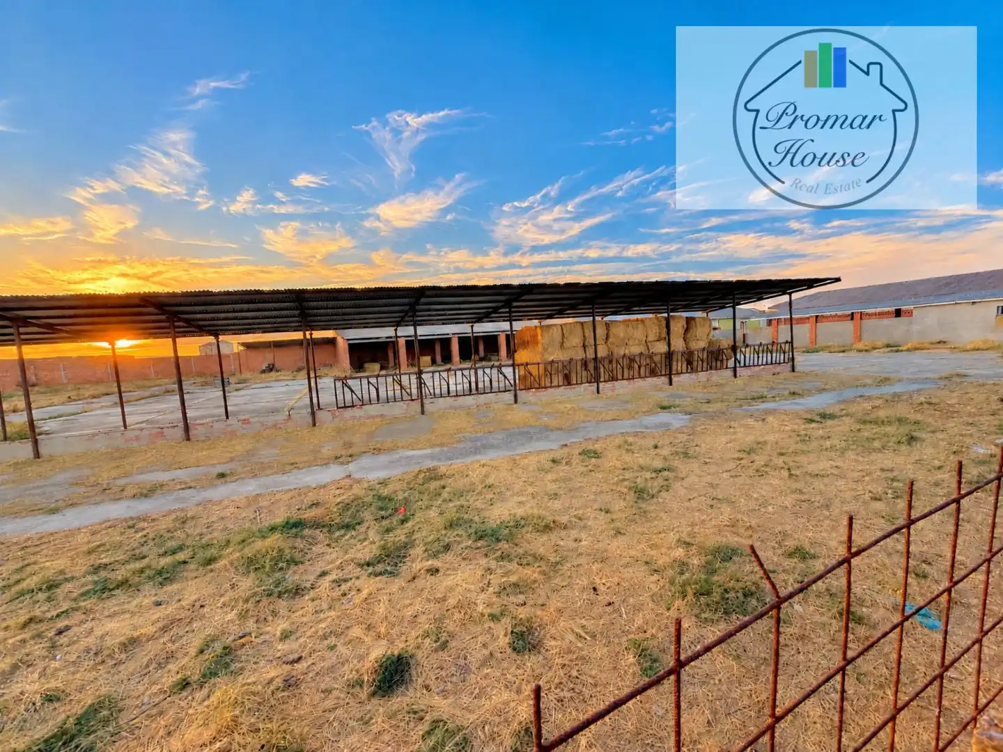 Industrial building for sale in Real
