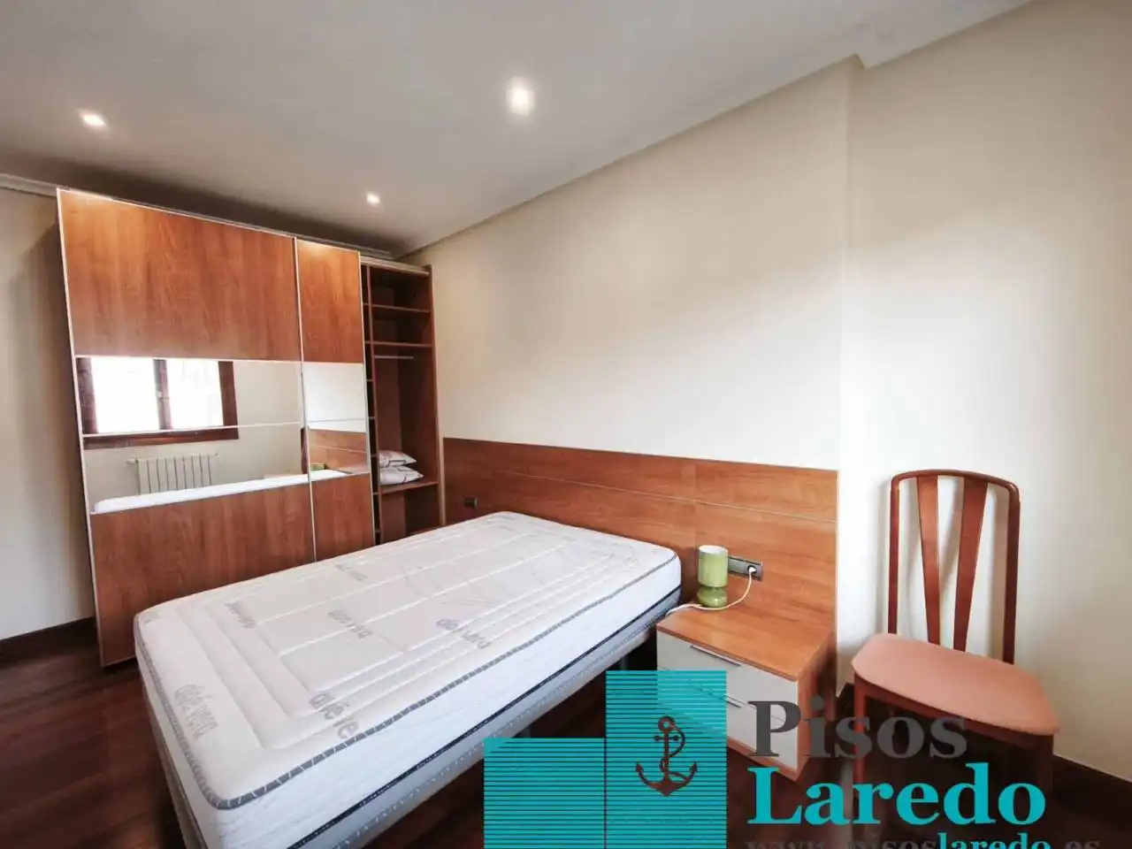 Habitación de Piso en venta en Voto con Calefacción y Balcón