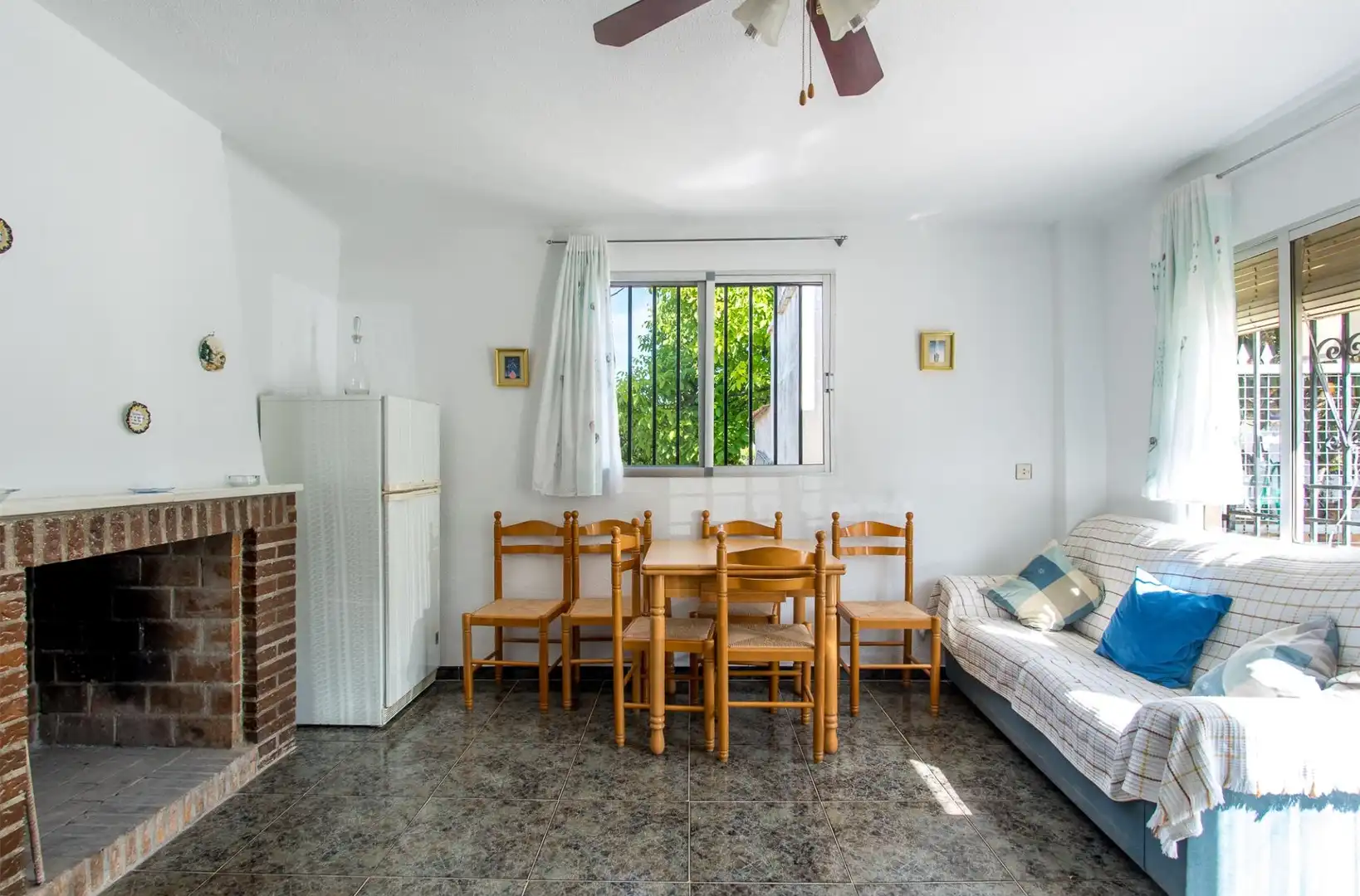 Sala d'estar de Casa o xalet en venda en Cehegín amb Piscina i Moblat