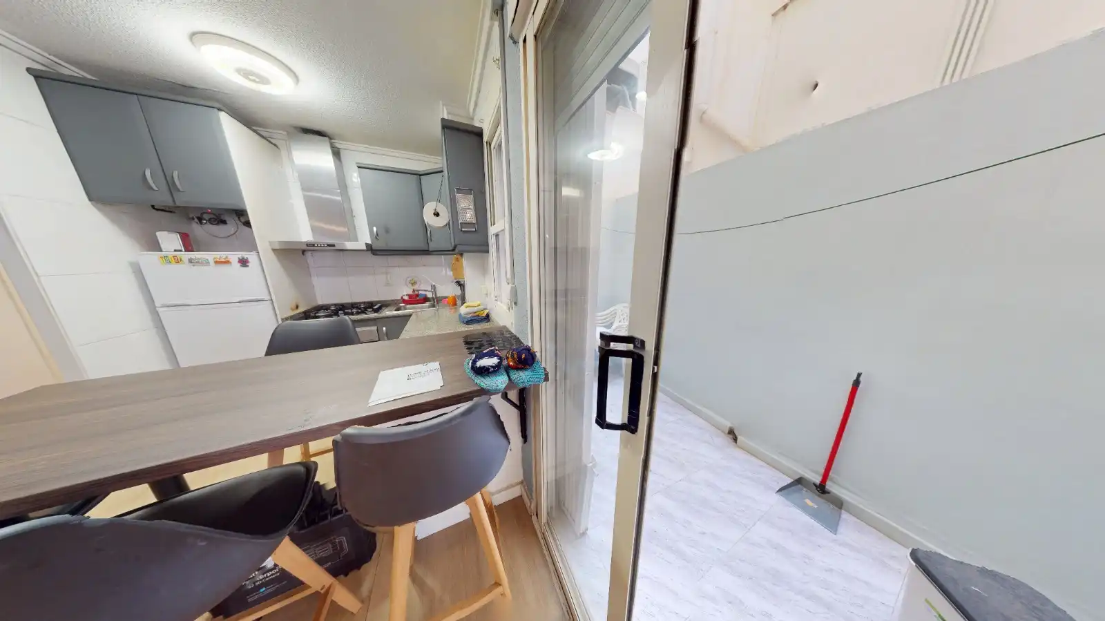 Cuina de Pis en venda en Torrevieja amb Aire condicionat, Jardí privat i Parquet