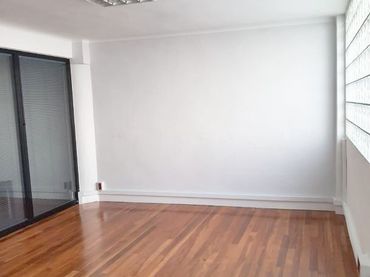 Oficina amb ascensor en venda a Indautxu