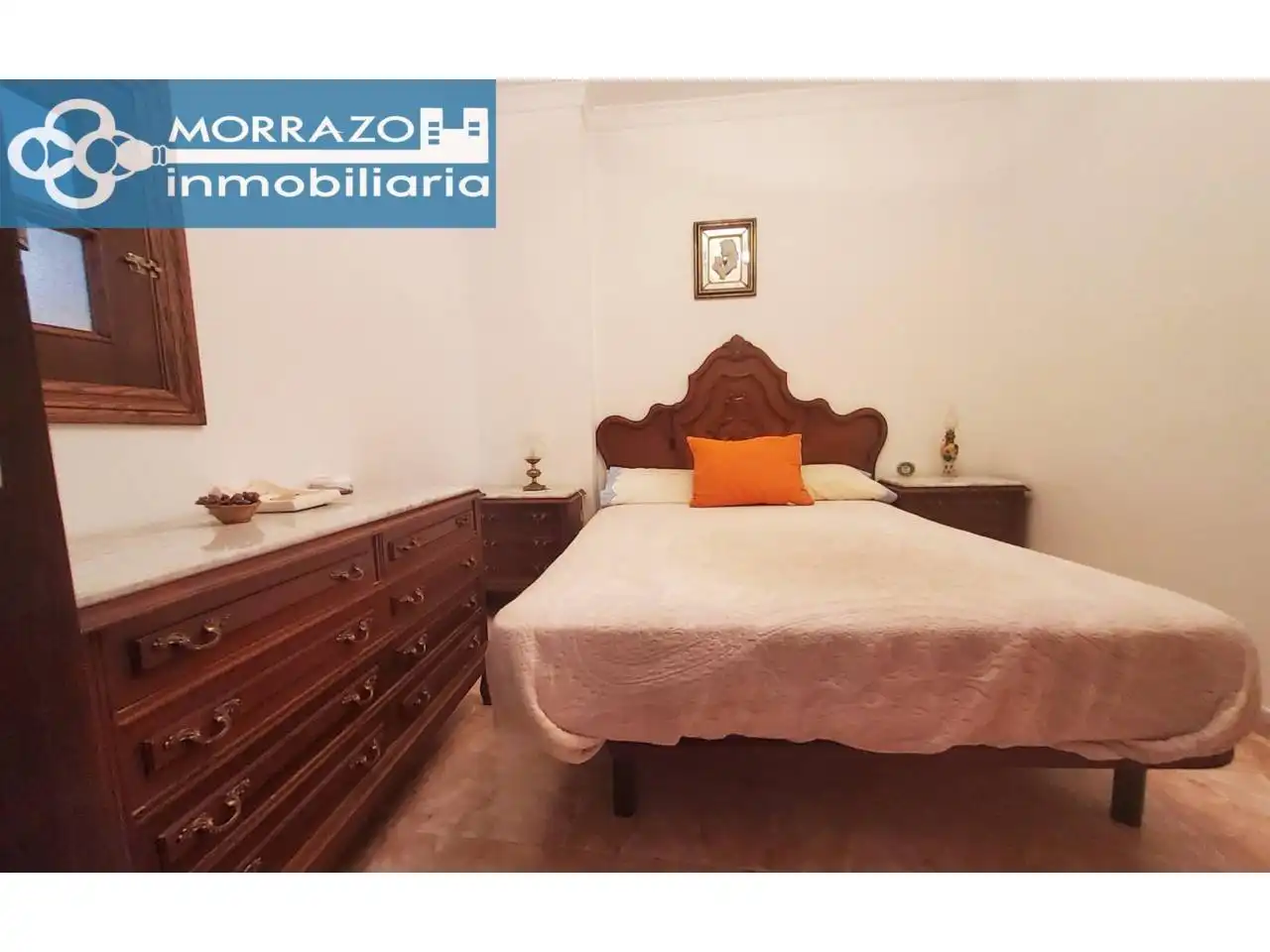 Dormitori de Casa o xalet en venda en Bueu amb Calefacció, Parquet i Moblat
