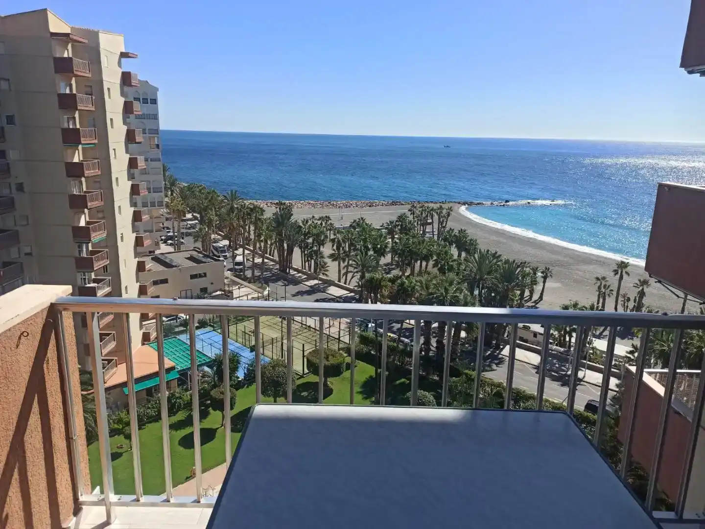 Vista exterior de Pis de lloguer en Almuñécar amb Piscina, Moblat i Balcó