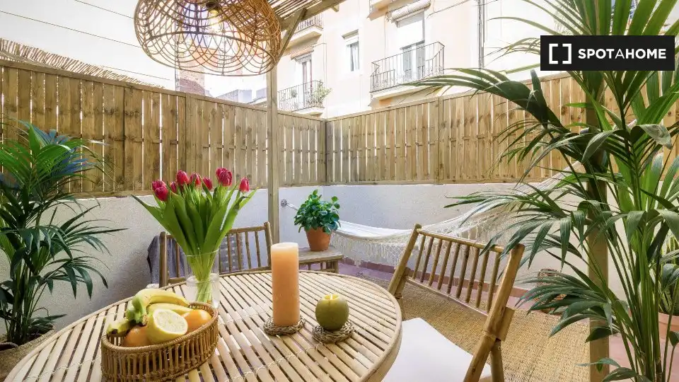 Terraza de Apartamento para compartir en Barcelona con Aire acondicionado, Calefacción y Terraza