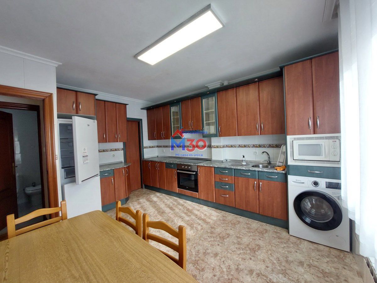 Kitchen of Flat for sale in Miranda de Ebro  with Heating, Parquet flooring and Furnished