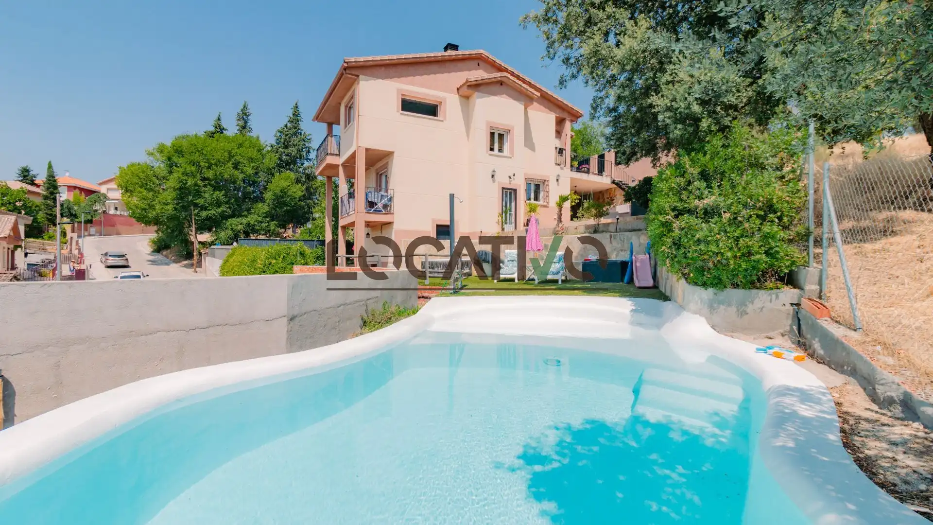 Piscina de Casa o chalet en venta en Navas del Rey con Aire acondicionado, Calefacción y Jardín privado