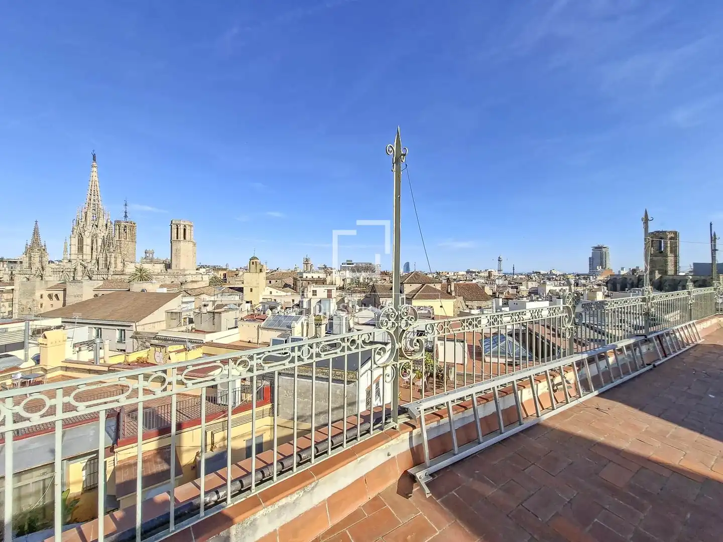 Vista exterior de Piso en venta en Barcelona con Terraza y Balcón
