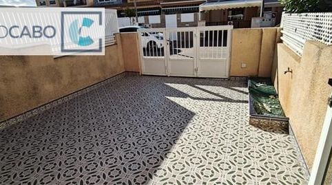 Foto 2 de Casa adosada en venta en Centro, Los Alcázares