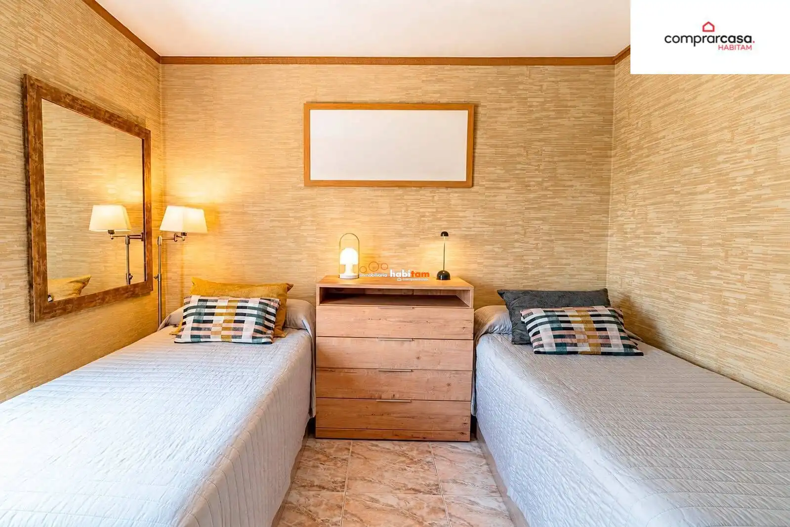 Habitación de Piso en venta en Barcelona con Aire acondicionado, Calefacción y Balcón