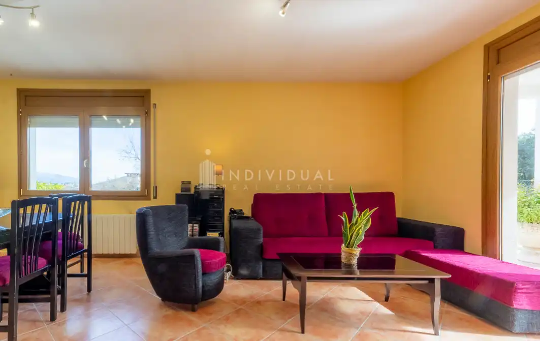 Sala d'estar de Casa o xalet en venda en Lliçà d'Amunt amb Calefacció, Jardí privat i Terrassa