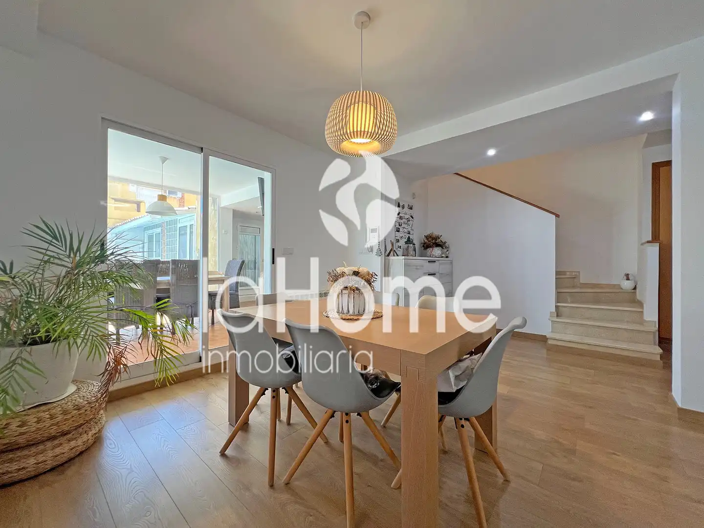 Dining room of Houses for sale in La Pobla de Vallbona  with Air Conditioner, Heating and Private garden